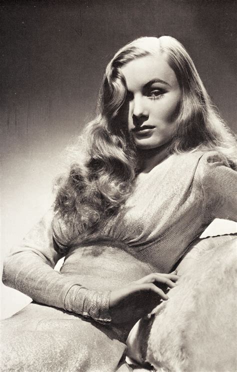 The Glamour of the 1940s: Examining Veronica Lake's Contribution with Her Wotch